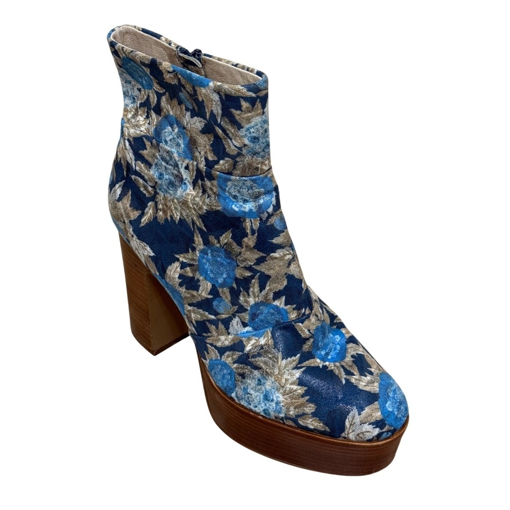 Cecelia New York Women Carcie Bootie 8 Blue Floral Tapestry Platform‎ Retro Boho